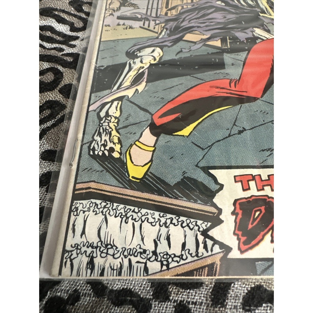 VTG- Tomb of Darkness #20 May 1974 Marvel Bronze Age "The Kiss of Death!" - Picture 2 of 13
